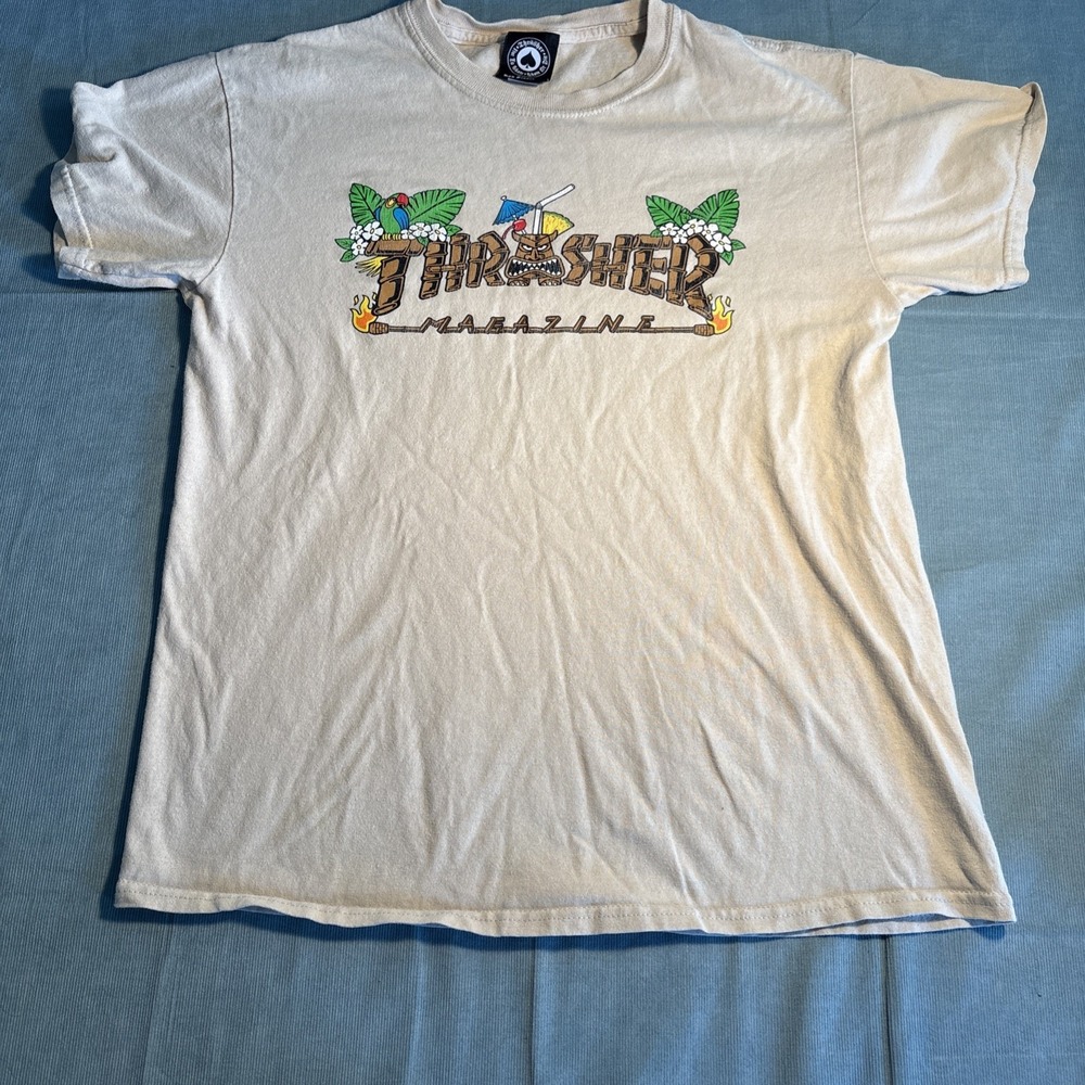 Thrasher Magazine Tiki Logo Graphic T-Shirt Tan Sand Skateboarding Mens Medium